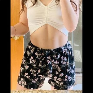 Hollister floral shorts